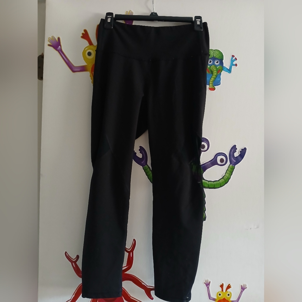 Old Navy Sheer Capri Yoga Leggings